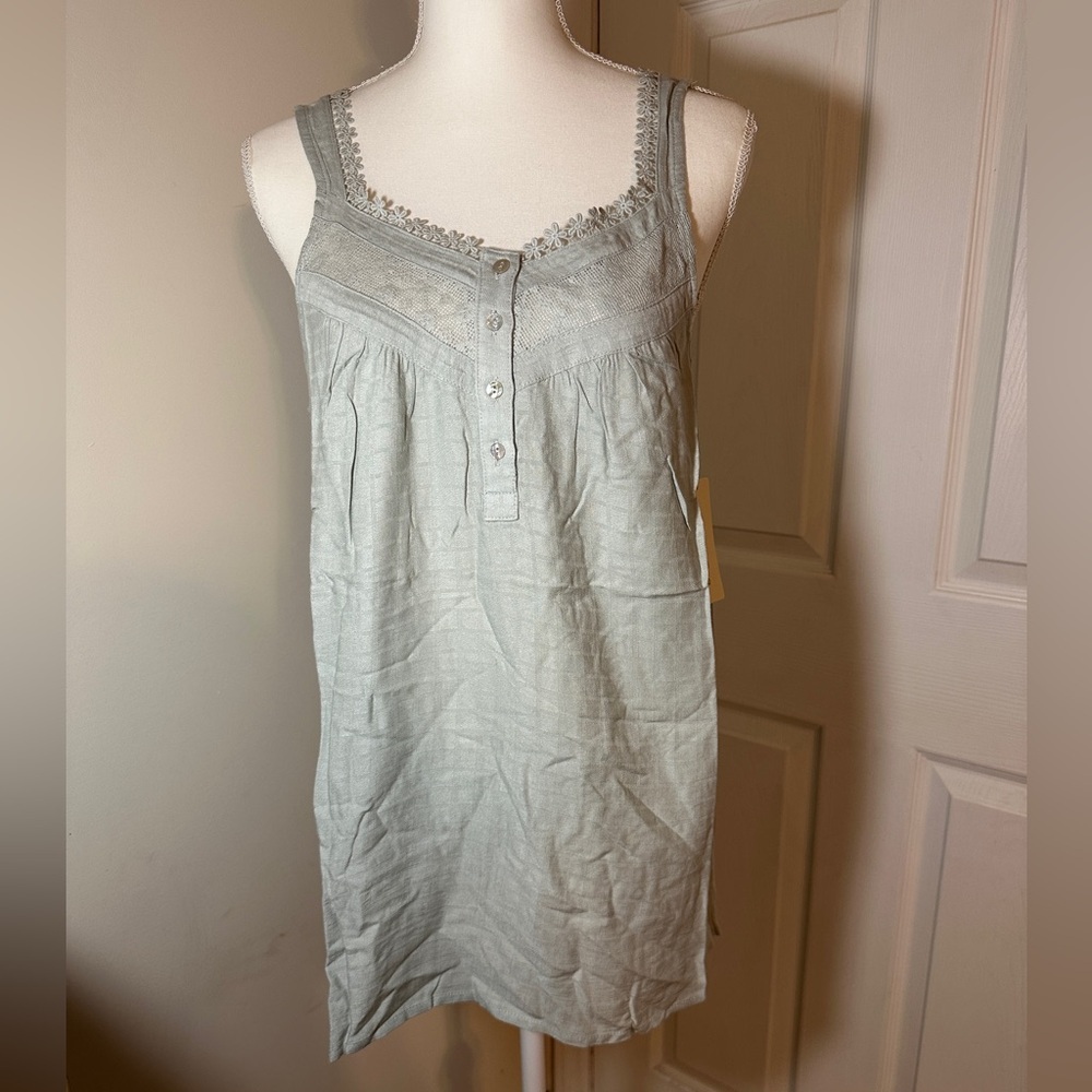 NWT Doe & Rae top.